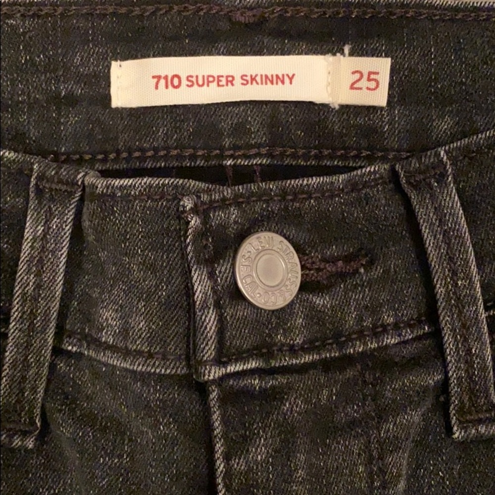 Levi’s Cropped Skinny - Picture 4 of 4